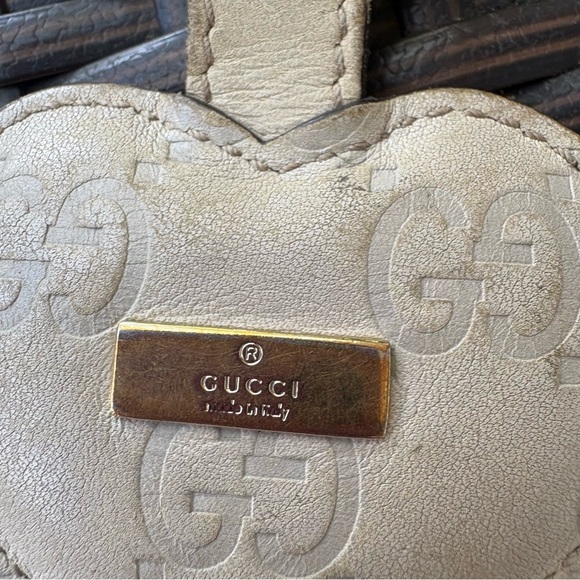GUCCI Monogram Leather Heart Key Ring - Picture 3 of 6
